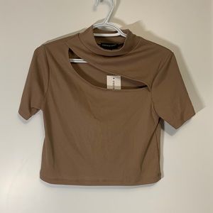 Streetwear Society - brown, cropped, short sleeve tee. Size M.